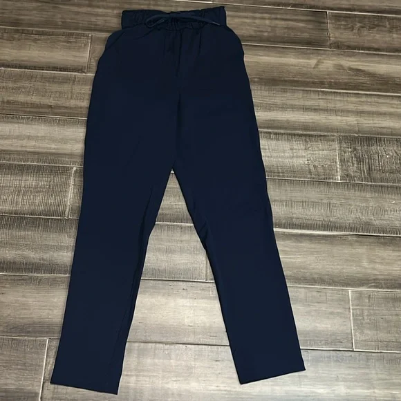 EUC Lululemon Keep Moving Pant 7/8 High-Rise 0 - Picture 2 of 12